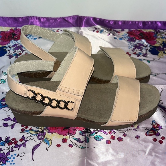Naot Women's Eliana Sandals - Pale Blush Size 39 -8 US Like New - Picture 3 of 9